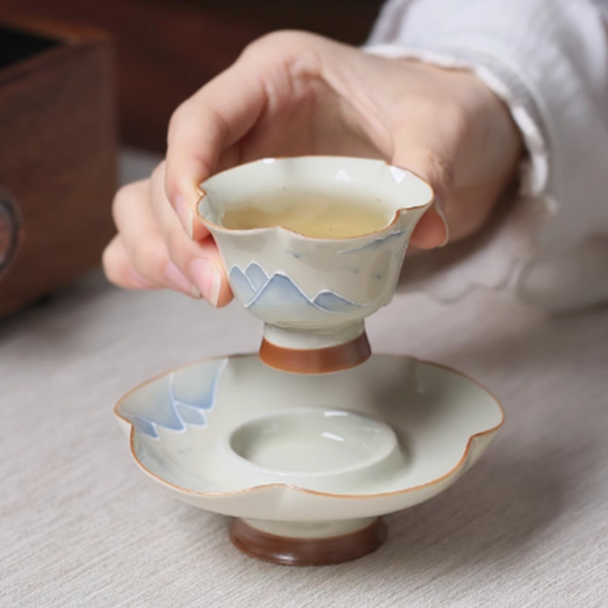 Chinese style hand-painted landscape tea cup